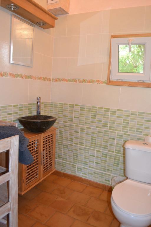 La Ferme De Cagnolle Hotell Saint-Amand-de-Belvès Exteriör bild